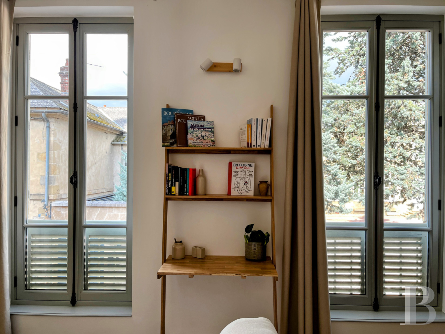 En Saône-et-Loire, au cœur de la ville d’Autun, une demeure d’inspiration palladienne dans un parc de près d’un hectare - photo  n°23